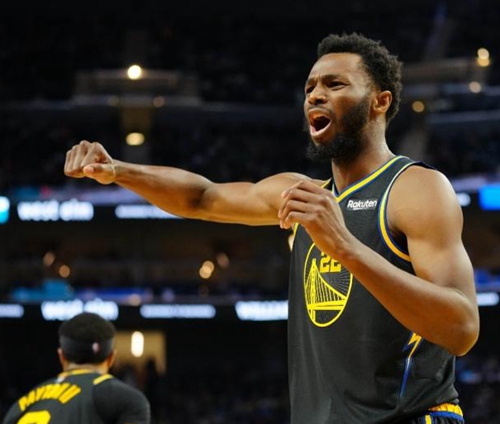 安东尼奥：调整阵容是为了给队员更多机会，同时保证球员健康（安东尼奥：通过调整阵容为球员创造更多机会，并确保健康）