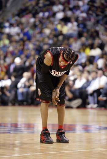 2025／26赛季英超：失去才会懂得珍惜？曼联铁人队长倒下（2025／26英超：曼联铁人队长伤退，失去方知珍贵）