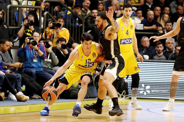 猛龙vs湖人前瞻：东契奇缺阵，猛龙欲收获主场九连胜（猛龙对阵湖人前瞻：东契奇缺阵，猛龙冲击主场九连胜）